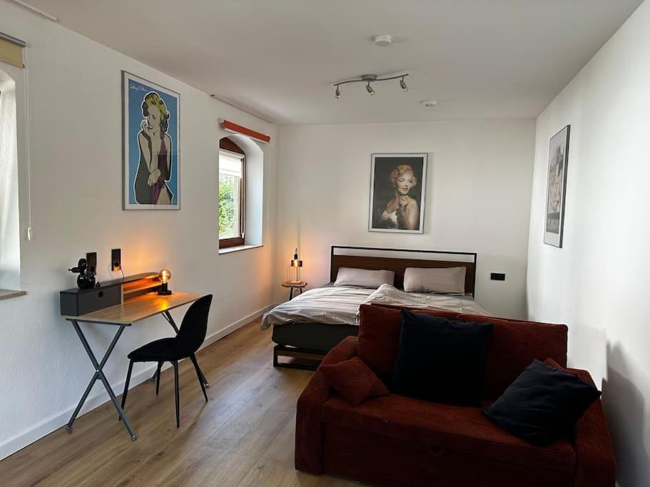 Coole Wohnung + Gratis Parkplatz Schwabisch Hall Bagian luar foto